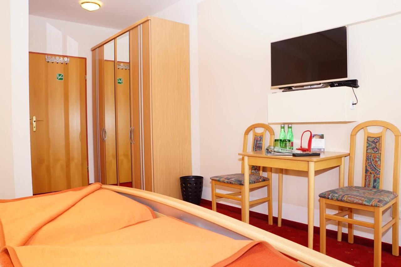 Hotel Hudelist Krumpendorf Kültér fotó